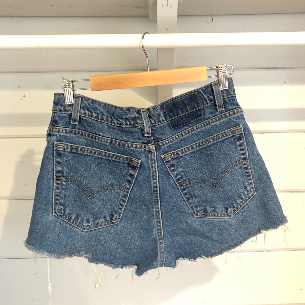 LEVIS Cut-off Jean Shorts Size 28